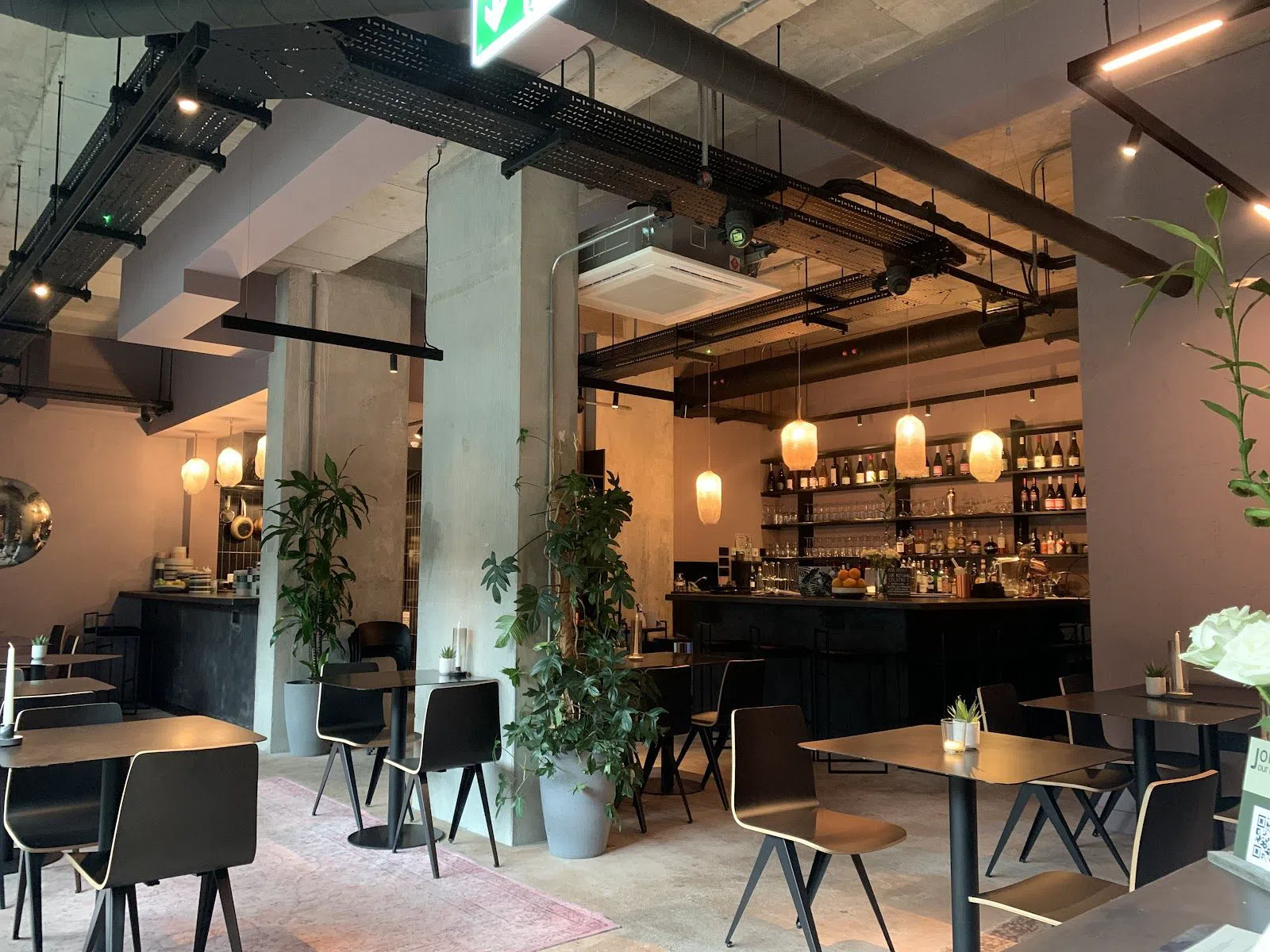 The Beeswing, Manchester